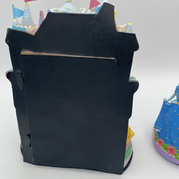 Simson gifts Disney Princess Castle 4x6” picture frame w/ matching figurine READ - Picture 10 of 16